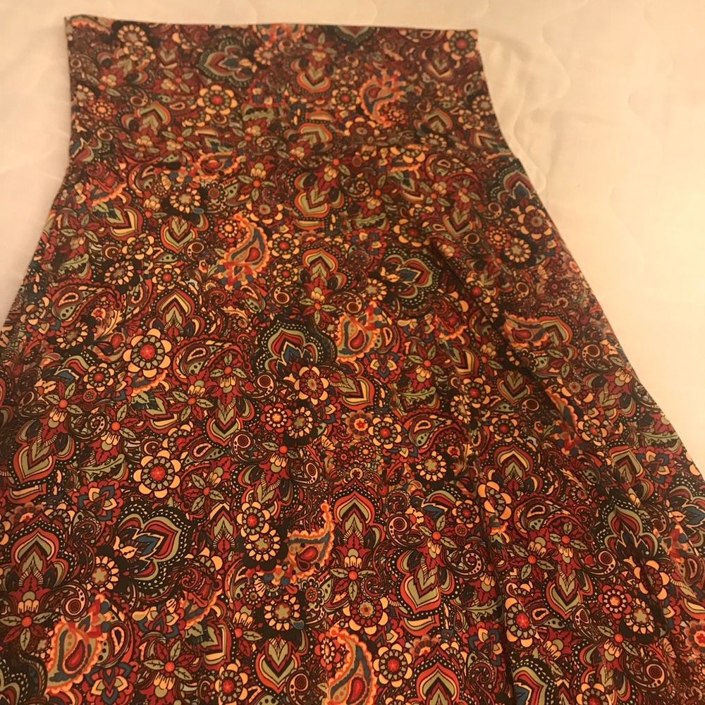 Amazing 🍁🍂 Autumn ready LuLaRoe Maxi skirt!